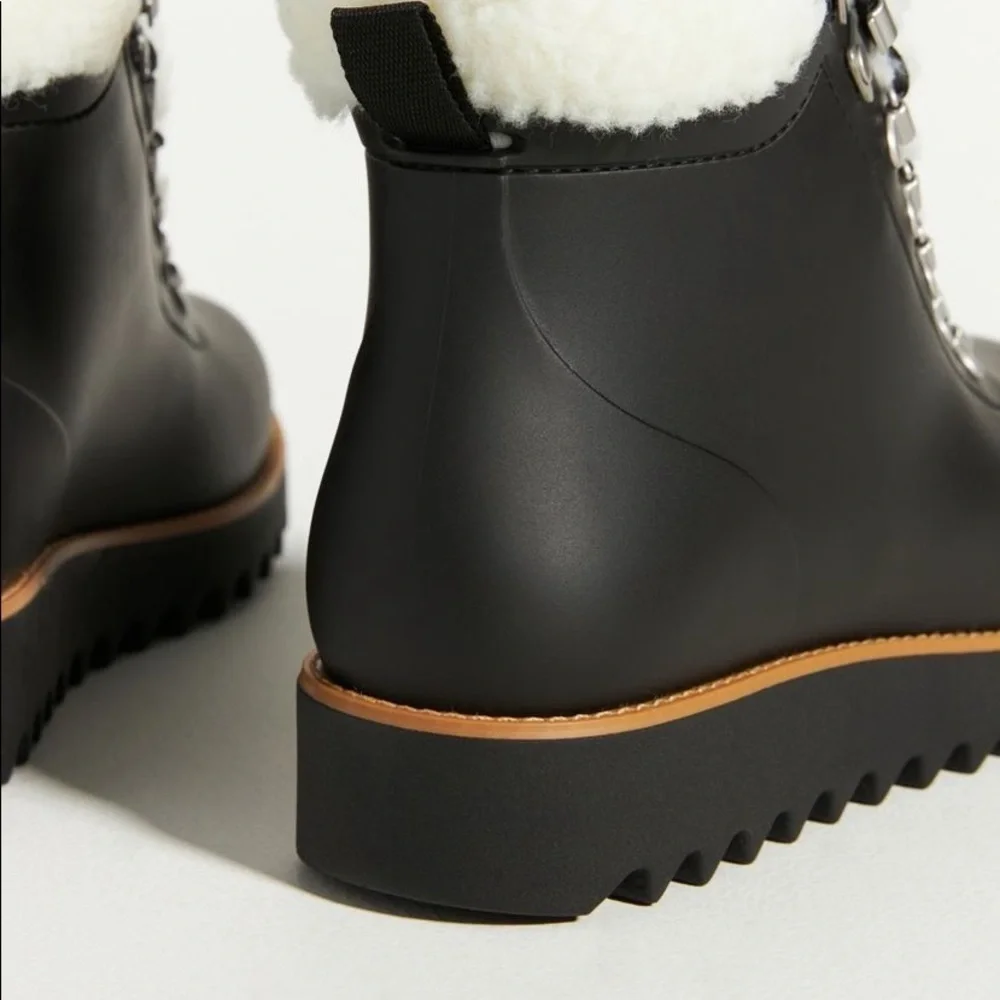 NWT Anthropologie Black Rubber Cream Sherpa Lace Up Snow Rain Boots Size 6